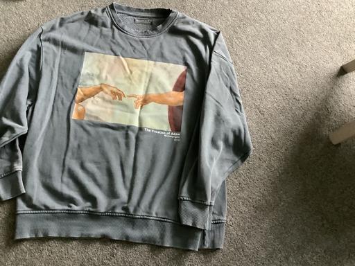  — Slouchy sweatshirt size s
