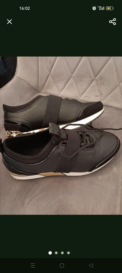  — river island size 5
