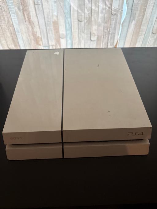  — PS4 Original White