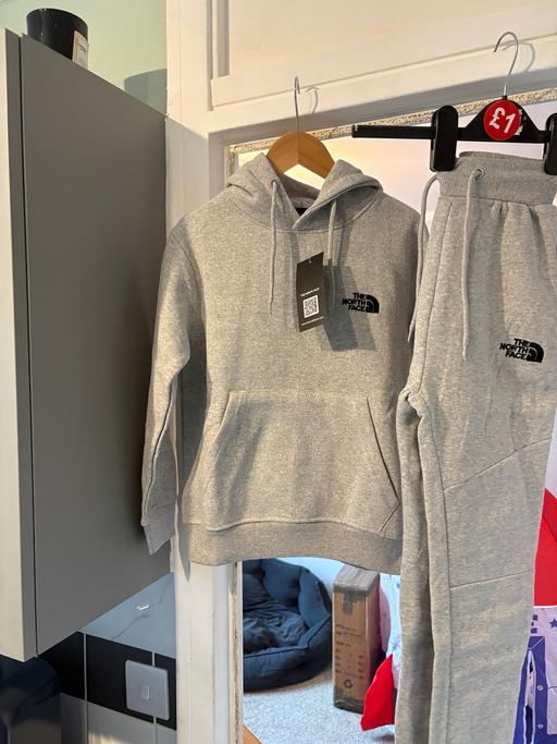  — Boys northface tracksuit