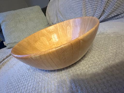  — Wooden solid fruit bowl