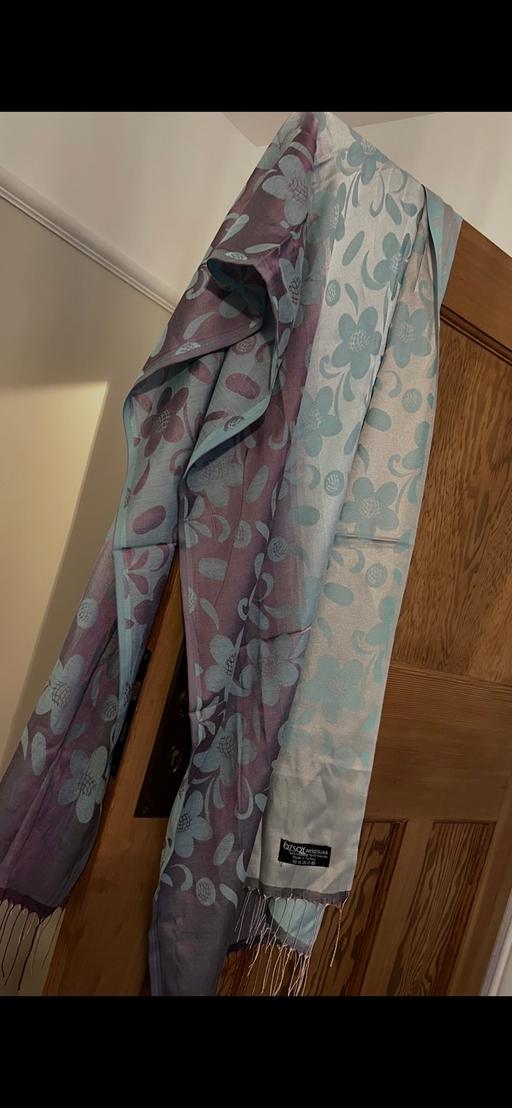  — Womens Scarf ( New )