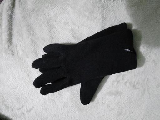  — Women gloves next size small