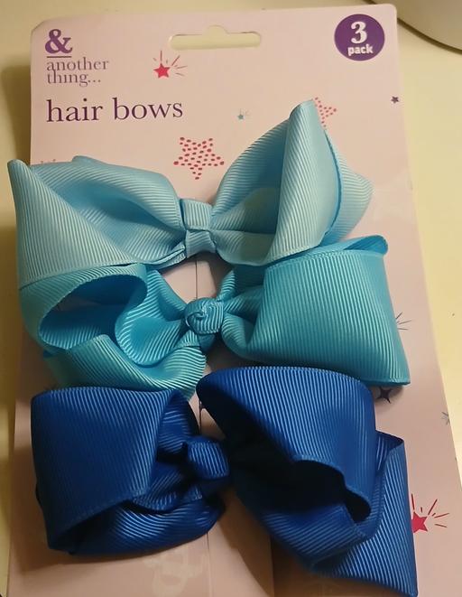  — Hair bows)