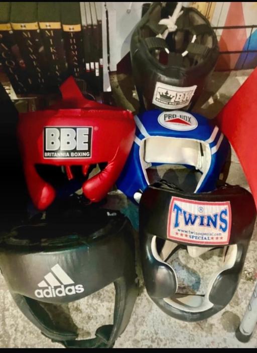  — Boxing head guards