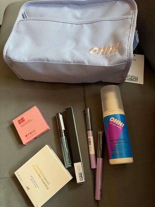  — New H&M makeup Bundle   Ideal gift