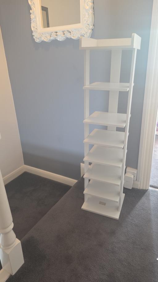  — shoe rack