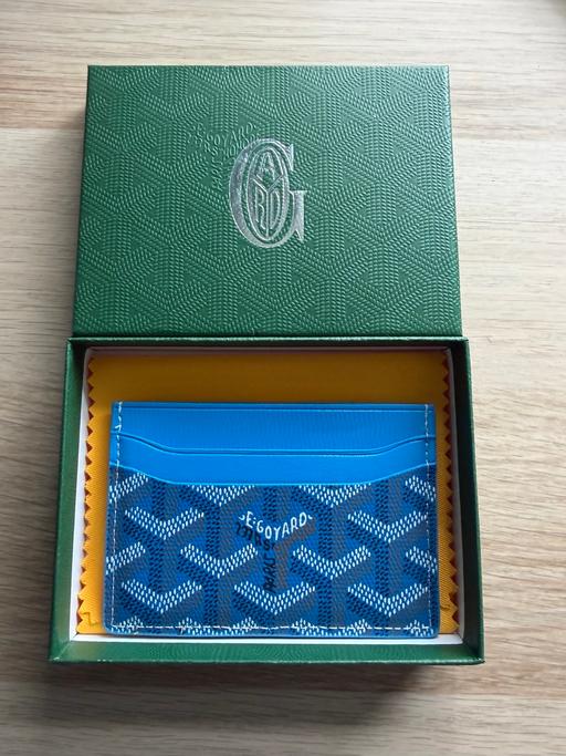  — Goyard wallet