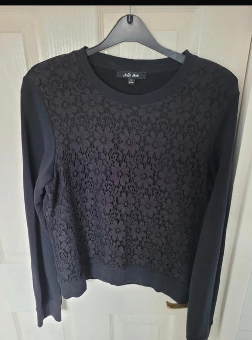  — Black Top Size Small