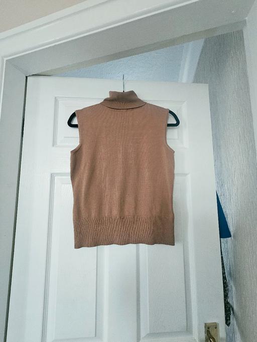  — Debenhams knitted top, stretchy size 14