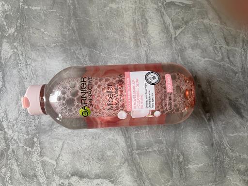  — Make-up remover