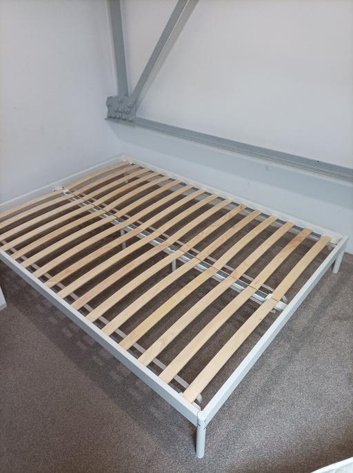  — Bed frame & Mattress