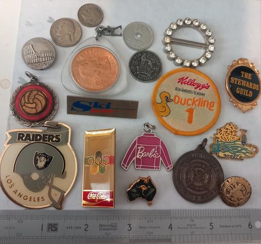  — Huge collection of badges and collectables