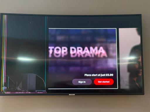  — Samsung TV 49” Curved