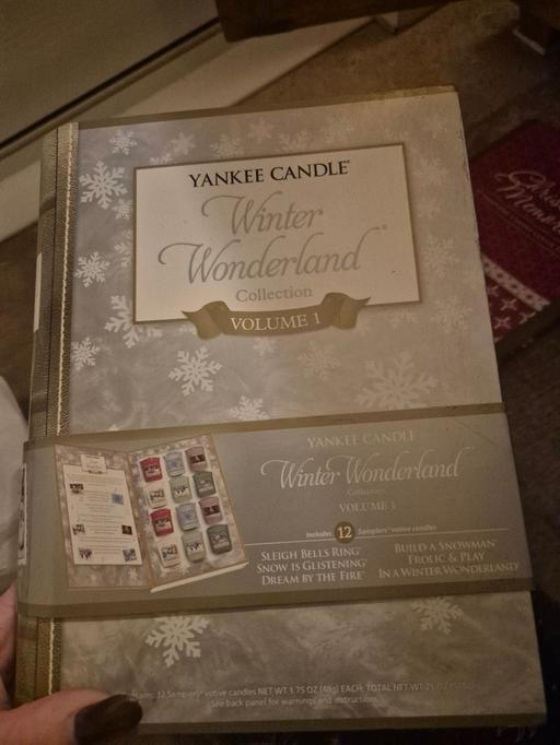  — YANKEE VOTIVES  BOOK WINTER WONDERLAND