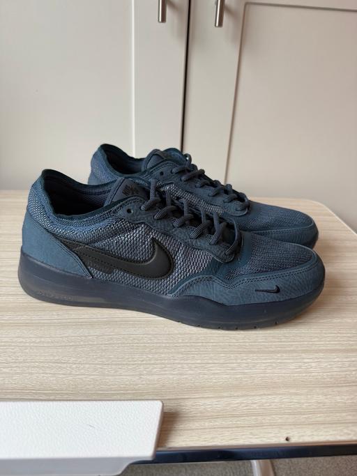  — NIKE SB PS8 SKATE SHOES SQUADRON BLUE / BLACK