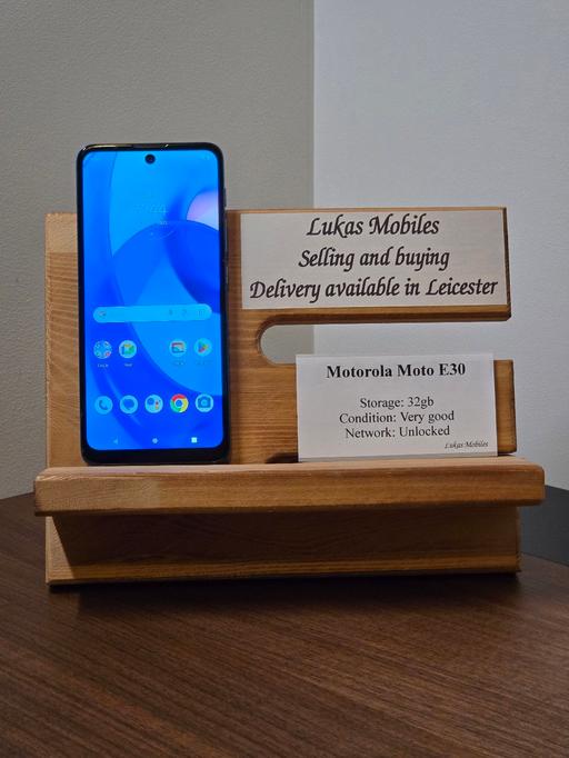  — Motorola Moto E30