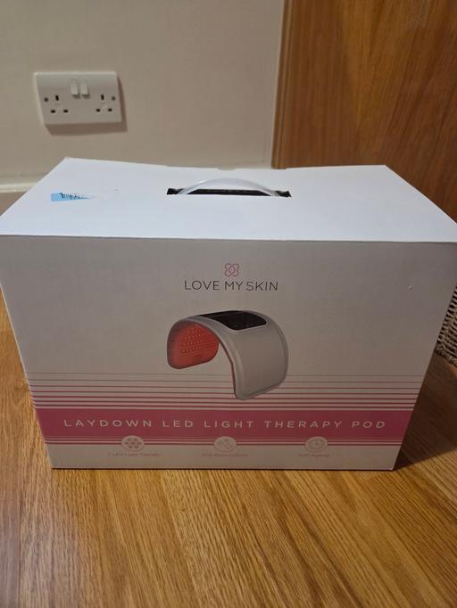  — Laydown LED Light Therapy Pod