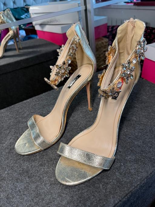  — Any shoes size 7