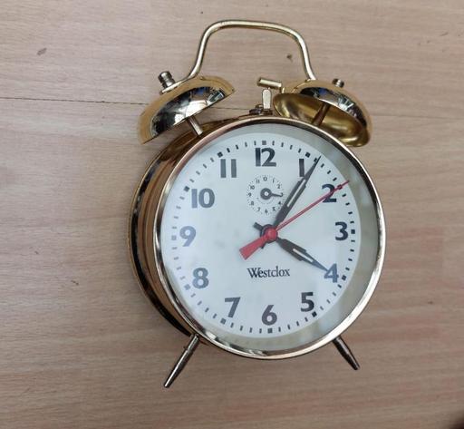  — Vintage Westclox 1990s Alarm clock - Hand