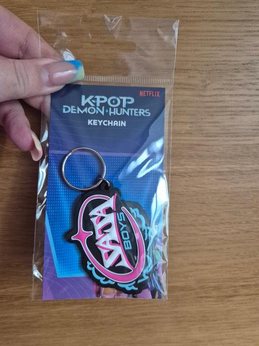  — new K-Pop Keychain