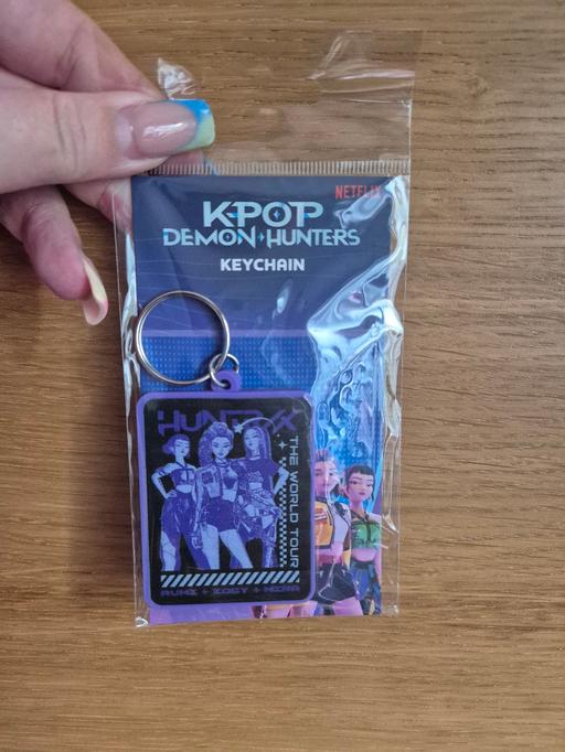  — new K-Pop Keychain