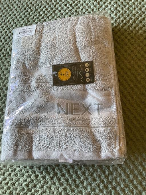  — HAND TOWELS