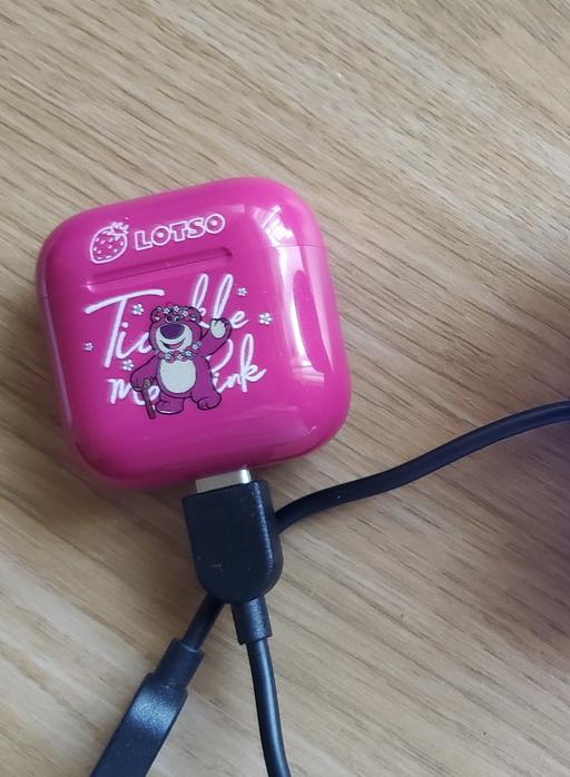  — Lotso ear buds