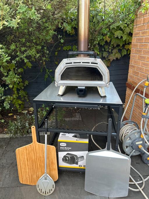  — Pizza oven