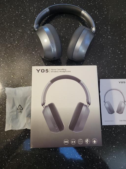  — Y05 Wireless Headphones – Silver, As Good As