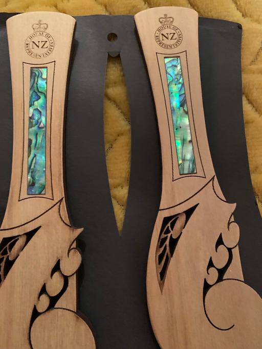  — Wooden salad spoon + fork buyer collect