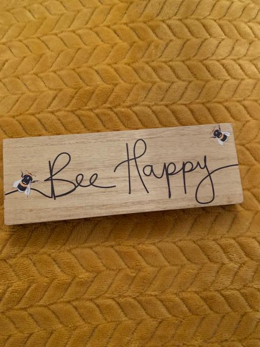  — Wooden bee 🐝 sign buyer collects