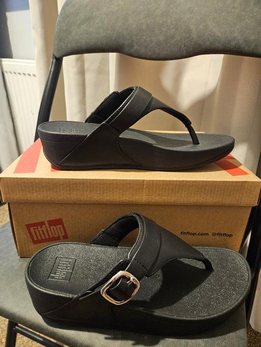  — fitflop  sandals