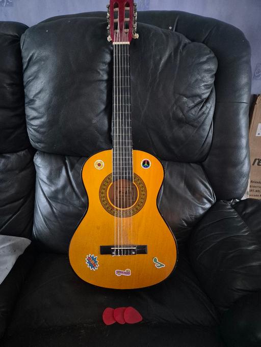 — Childs Guitar