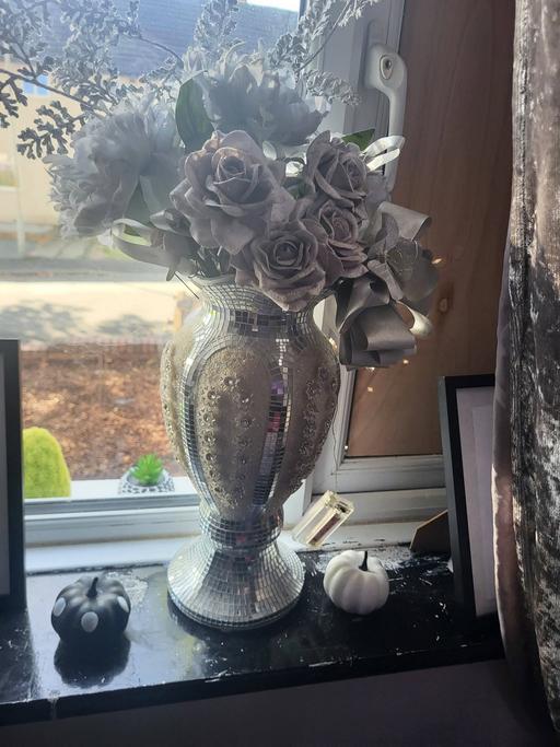 — x2 being vase