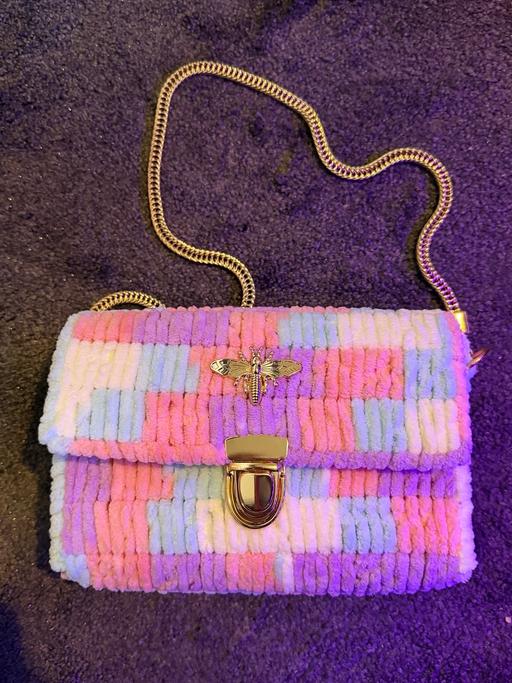 — Handbag Handmade