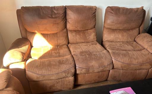  — Sofa set
