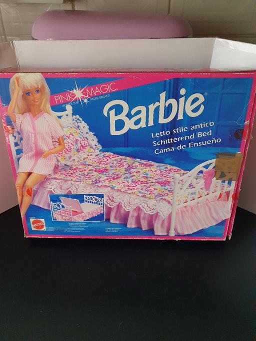  — vintage barbie bed with barbie doll