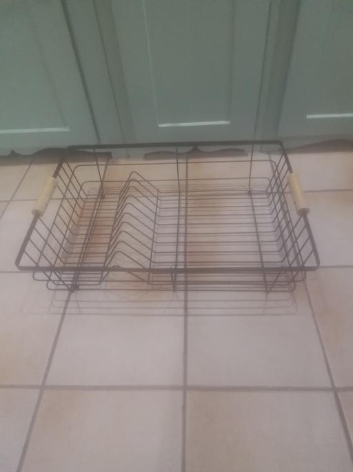  — METAL DISH DRAINER