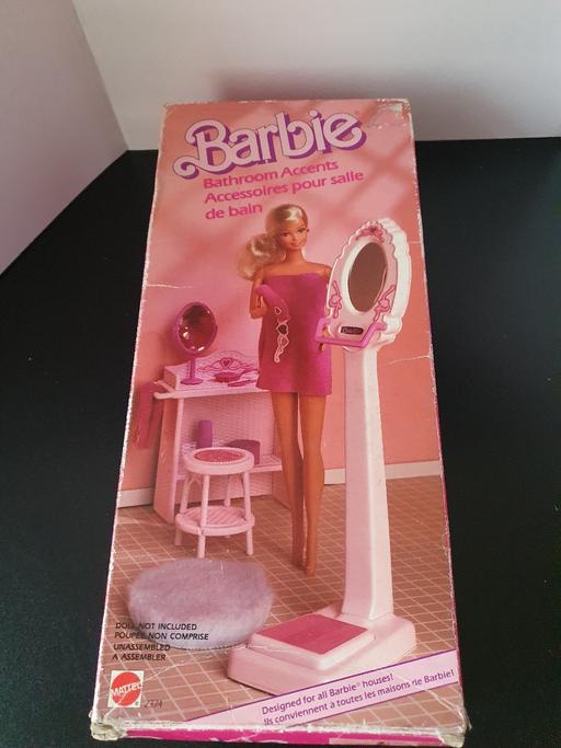  — vintage barbie bathroom set