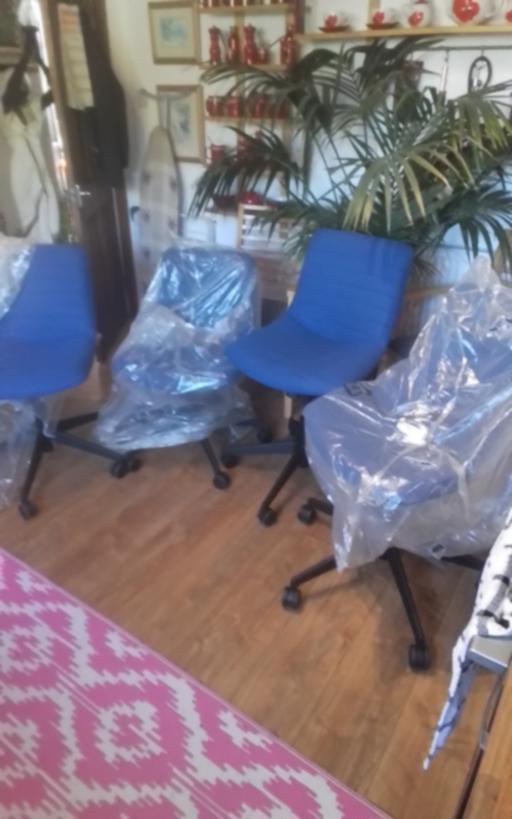  — BRAND NEW SWIVEL CHAIRS
