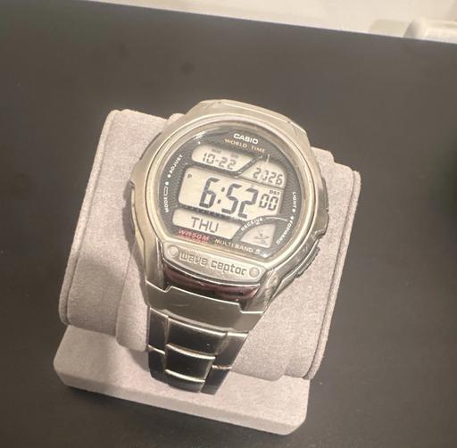  — Men’s vintage Casio watch