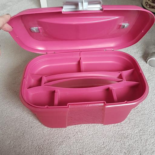  — MAKE  UP BOX --PINK