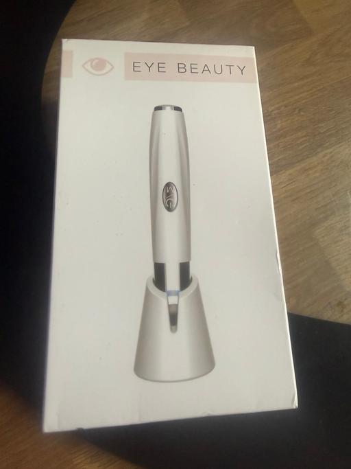  — Eye beauty eye massager