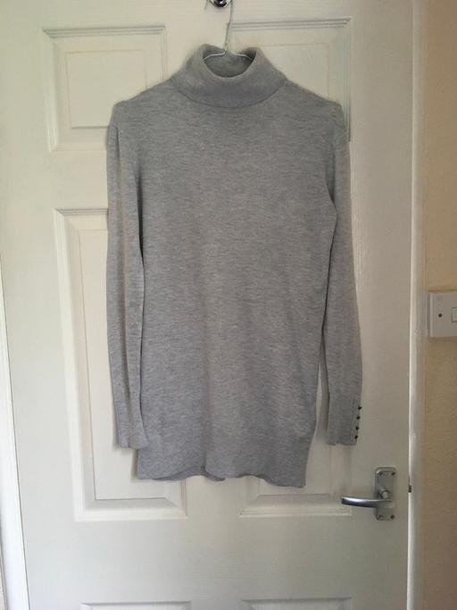 — Jumper from Warehouse size 8.