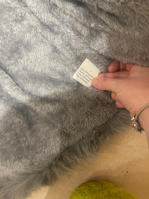  — Faux fur coat