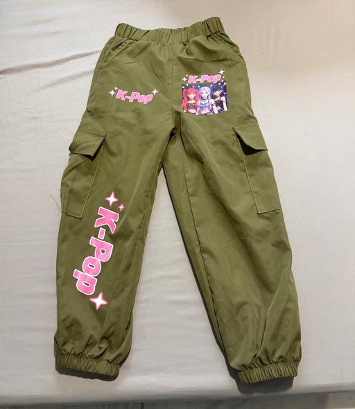  — Girls K-pop pants age 4-5 years