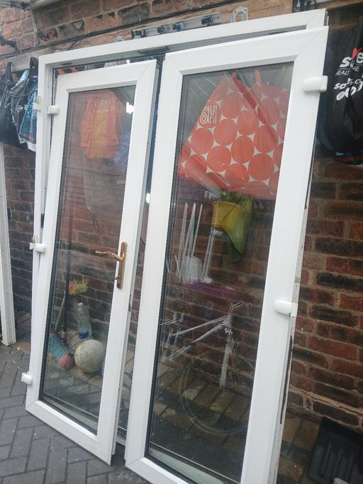  — pvc french doors mint like new