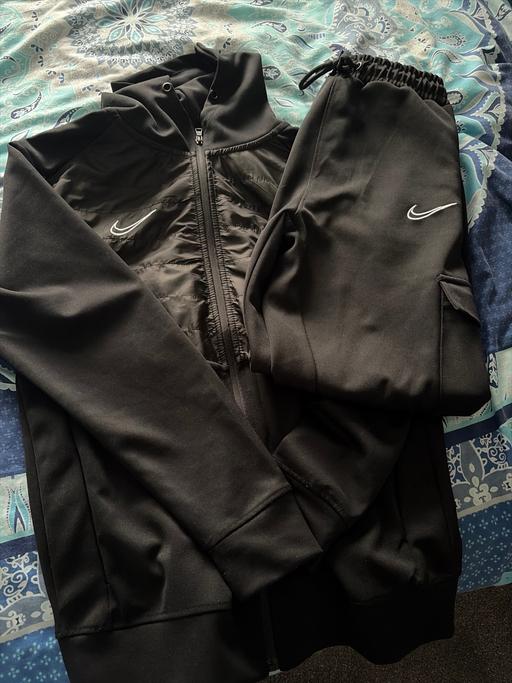  — Mike medium tracksuit