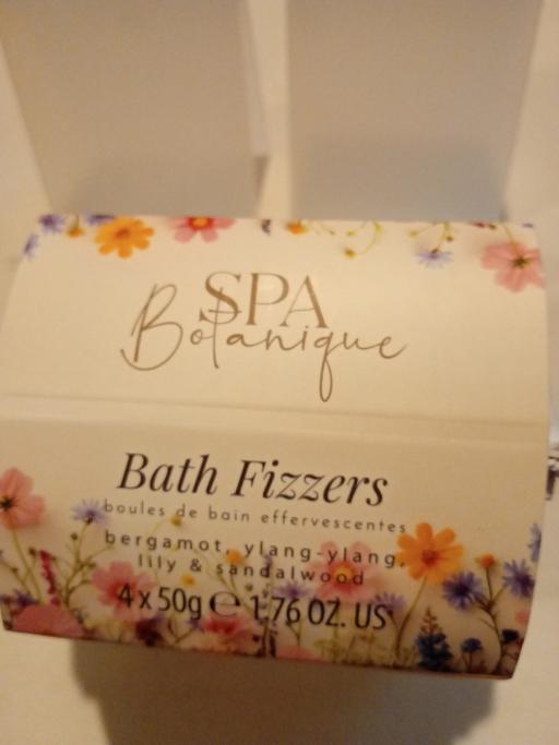  — brand new bath fizzers gift set
